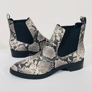 Treasure & Bond Booties Womens 8.5 Black Gray Faux Snakeskin Point Toe Pull On